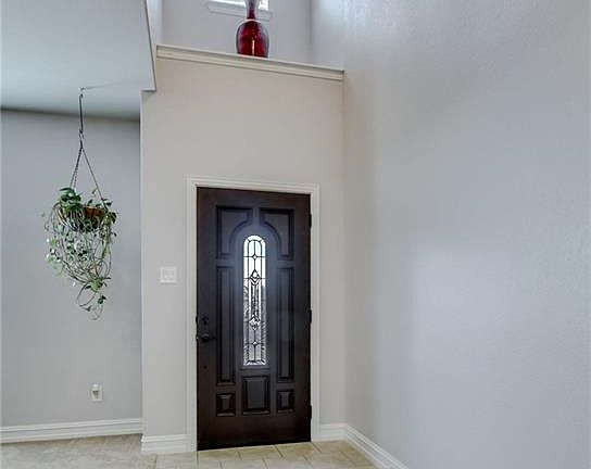 4th image of 589 Elm Creek Dr