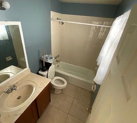 3rd image of 1500 Montana Ave APT 2