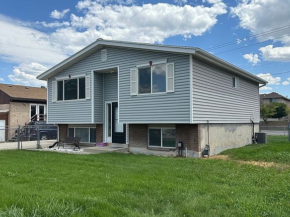 2nd image of 1545 W Barbara Cir