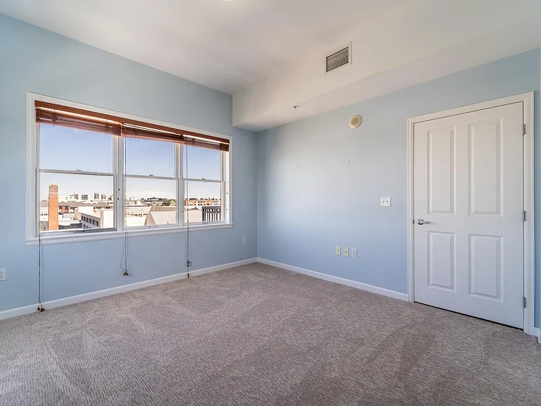 1950 N Logan St #805 — Photo 16