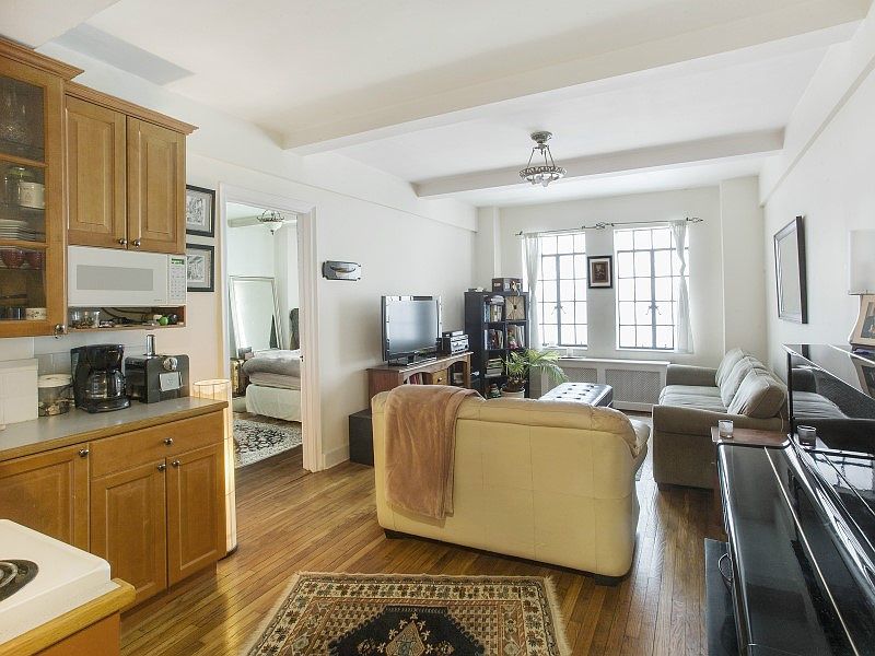 1st image of 5 Tudor City Pl APT 1432