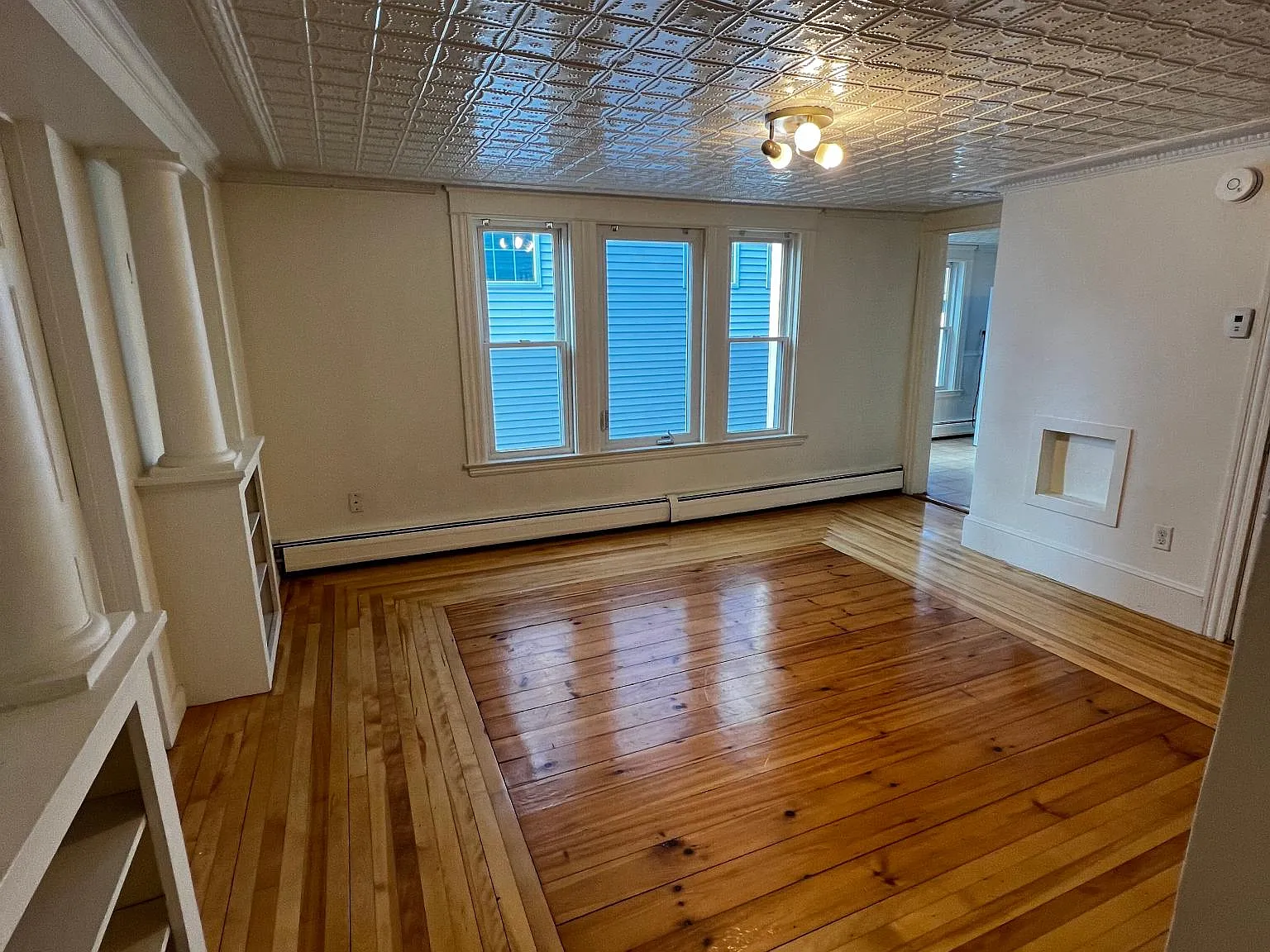 2 bed, 900 sqft, $1,850 — Photo 2