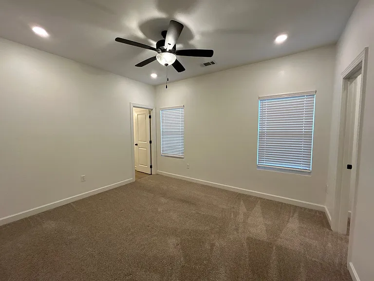 244 Linden St — Photo 8