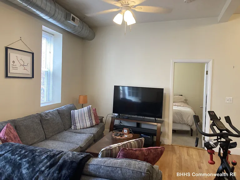 205 Highland Ave #B — Photo 5