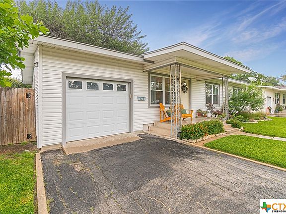 3rd image of 678 SE Terrace Ct