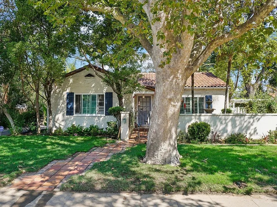 229 W Knoles Way #3