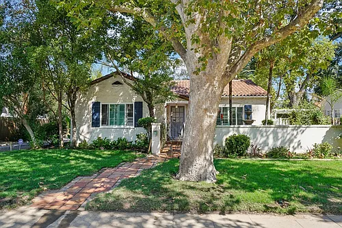 229 W Knoles Way #3 Photo 1