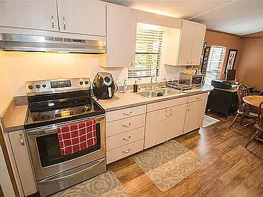 3222 24th Ave SE — Photo 3