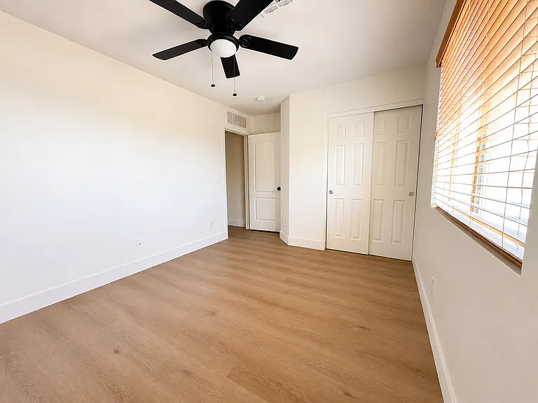 9541 W Frank Ave — Photo 26
