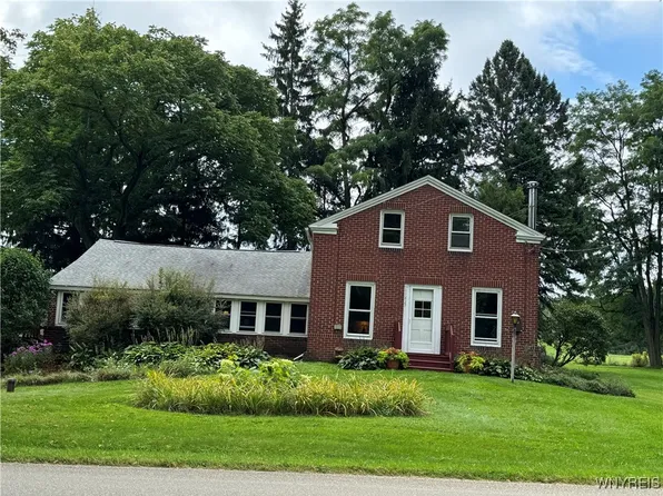 11827 Matteson Corners Rd, Chaffee, NY 14030