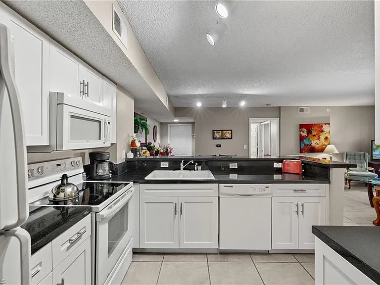 1835 Florida Club Cir #3103 — Photo 9