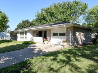 4720 Valery Rd, Golden Valley, MN 55422
