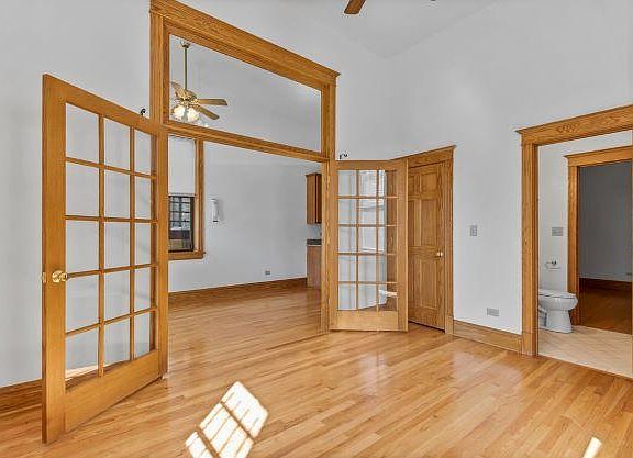 2nd image of 1238 N Noble St #1