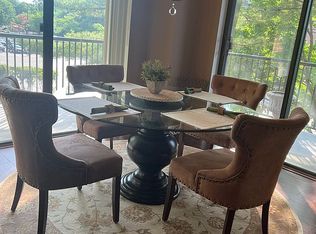 509 Aurora Ave UNIT 218, Naperville, IL 60540