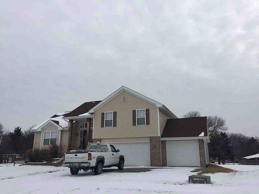 1st image of 3925 Duesenberg Dr
