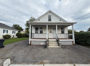 17 Raymond St, East Providence, RI 02914