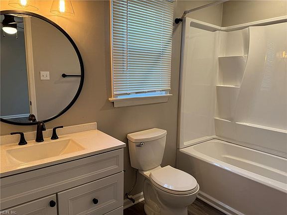 3rd image of 1004 Culver Ln