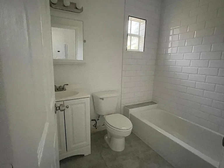 230 NW 64th St #3 — Photo 20