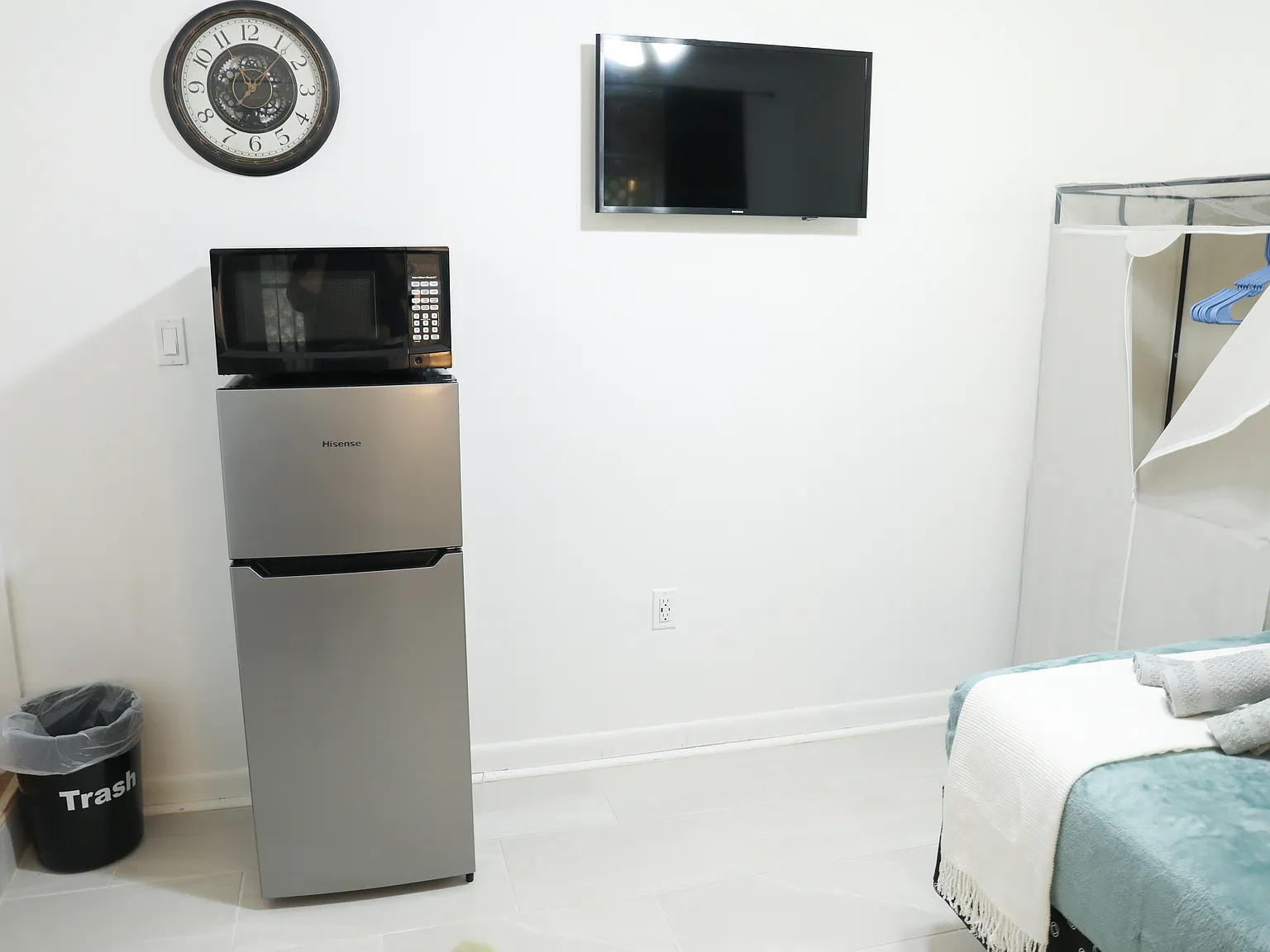1 bed, 1556 sqft, $650 — Photo 2