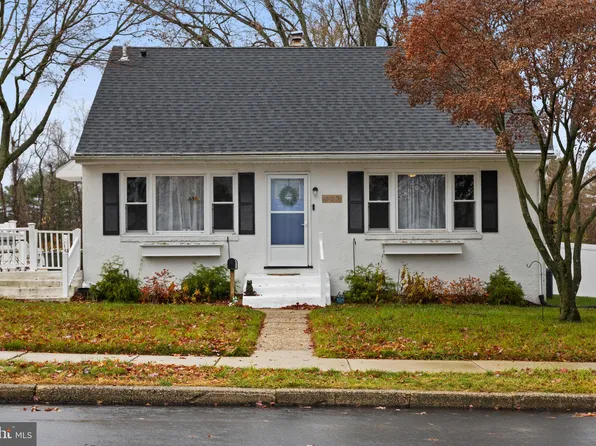 317 Princeton Ave, Delanco, NJ 08075