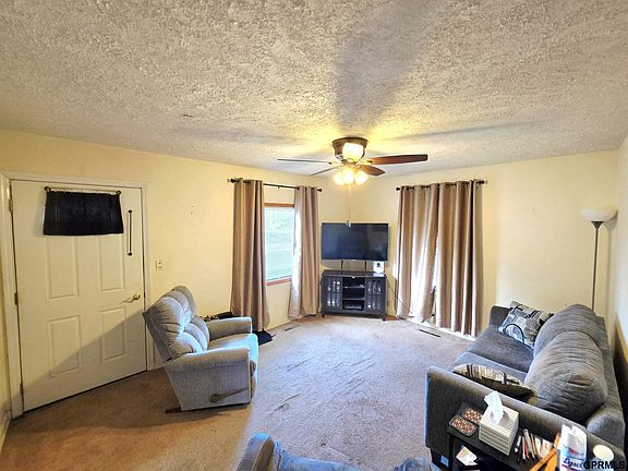 3rd image of 518 N Center St