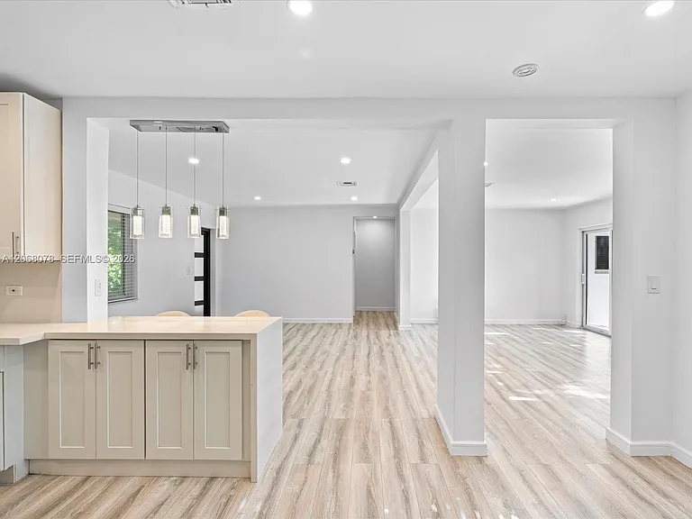 5406 S Le Jeune Rd — Photo 20