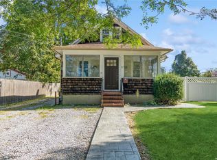 57 Irish Ln, East Islip, NY 11730