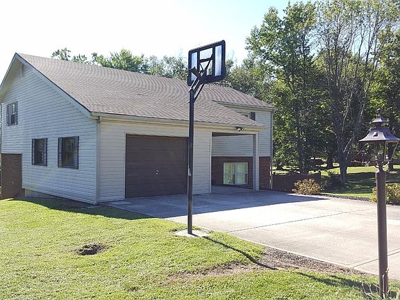 2nd image of 10828 Elm Circle Dr