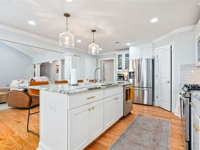 806 Aster Ln, Opelika, AL, 36801