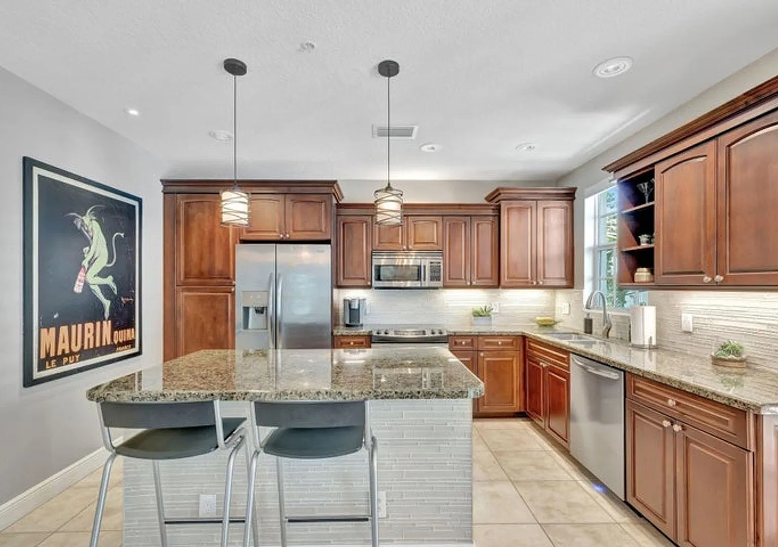 2685 NE 9TH Avenue 6, Wilton Manors, FL 33334 - 3720 — Photo 1