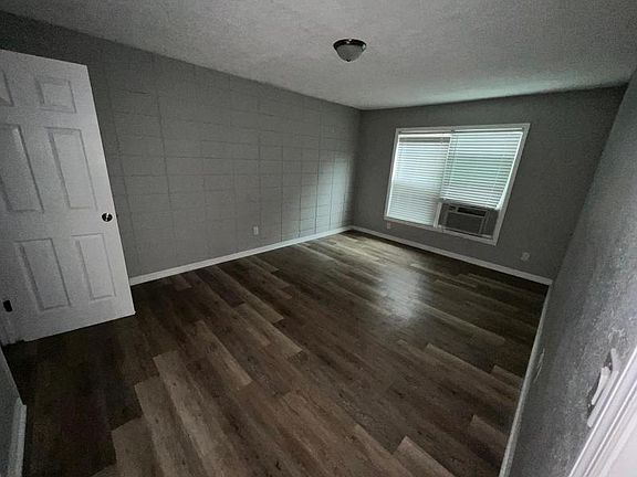 2nd image of 2026 4th St S APT 7