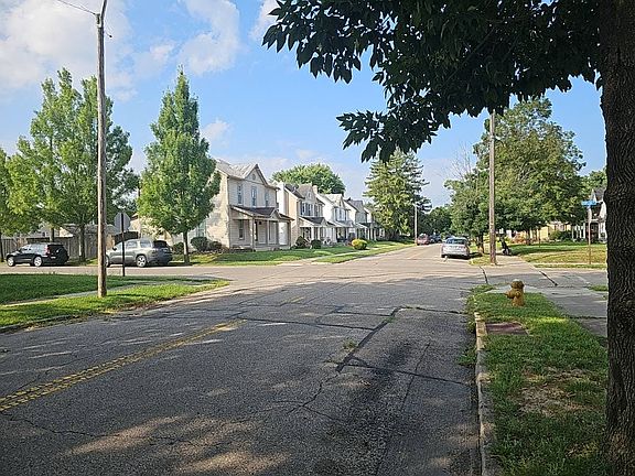 5th image of 209 E Cottage Ave