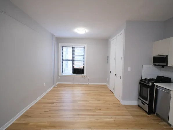 623 West 170th Street image 1 of 7