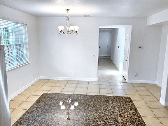 4th image of 422 N San Anselmo St