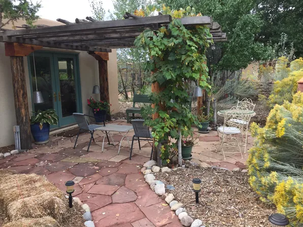 2835 W Alameda St, Santa Fe, NM 87507