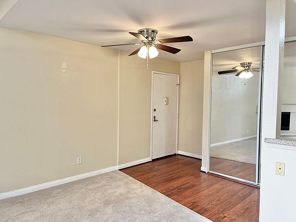 4th image of 5540 Owensmouth Ave