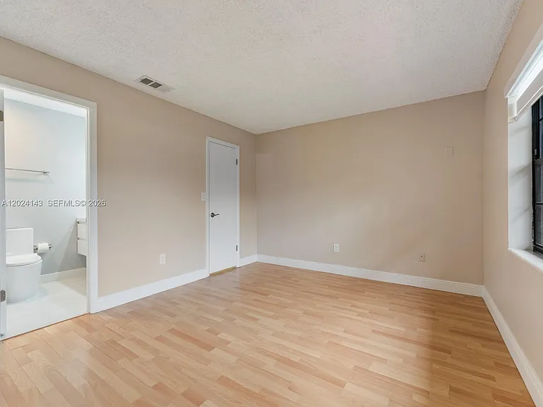 13360 SW 46th St — Photo 17