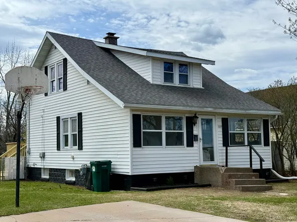 509 E Sagola Ave, Kingsford, MI 49802