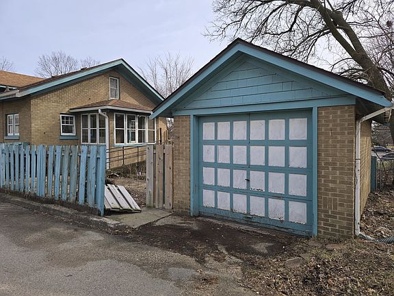 3rd image of 112 Rome Ave