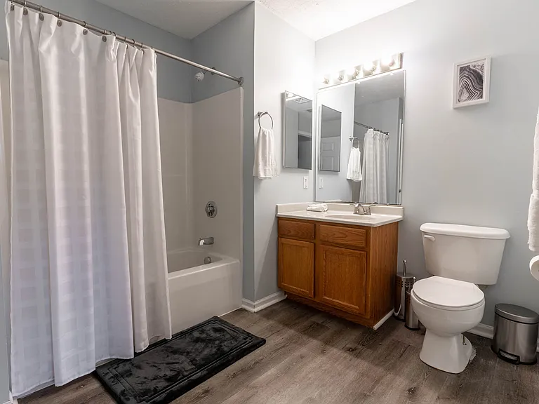 Creekside at Meadowbrook Apartments — Photo 6