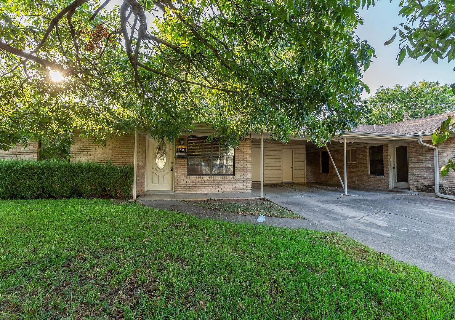 Charming 3BR/1BA Home with Covered Carport in Austin! — Photo 1