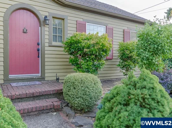 760 E St NE, Salem, OR 97301