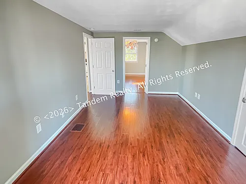 2228 Ashwood Ave Photo 1