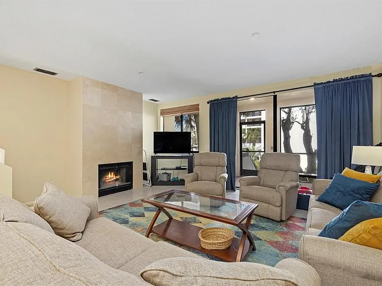 2012 Harbourside Dr #2102 — Photo 4