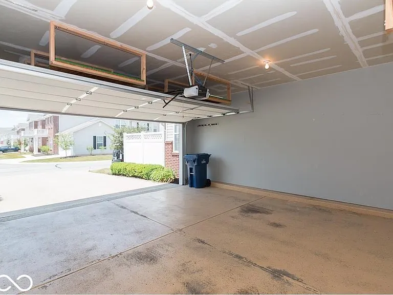 14326 Shooting Star Dr — Photo 28