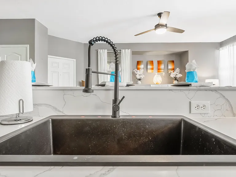 9901 Trailwood Dr #1120 — Photo 7