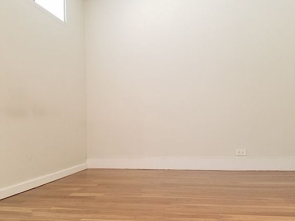 3rd image of 200 E 30th St APT 4G