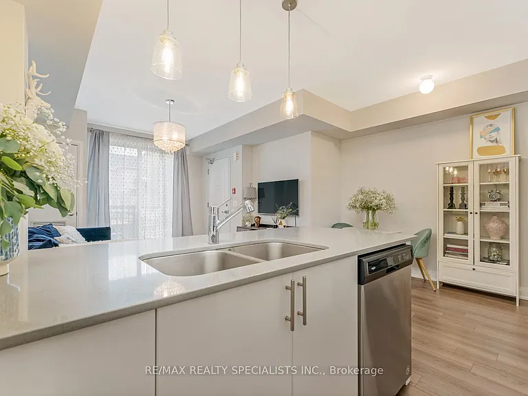 1206 Main St E #106 — Photo 9