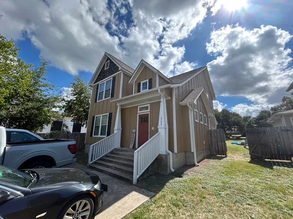 111 Fairway Dr, Bryan, TX 77801