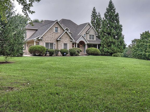 3rd image of 2910 Royal Troon Ct